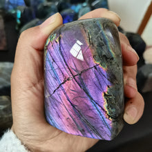 Load image into Gallery viewer, Blue &amp; Violet Flash Labradorite
