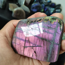 Load image into Gallery viewer, Blue &amp; Violet Flash Labradorite
