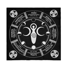 Load image into Gallery viewer, Velvet Tarot &amp; Oracle Cloths

