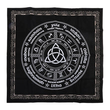 Load image into Gallery viewer, Velvet Tarot &amp; Oracle Cloths
