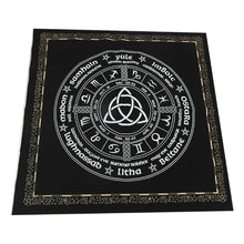 Load image into Gallery viewer, Velvet Tarot &amp; Oracle Cloths
